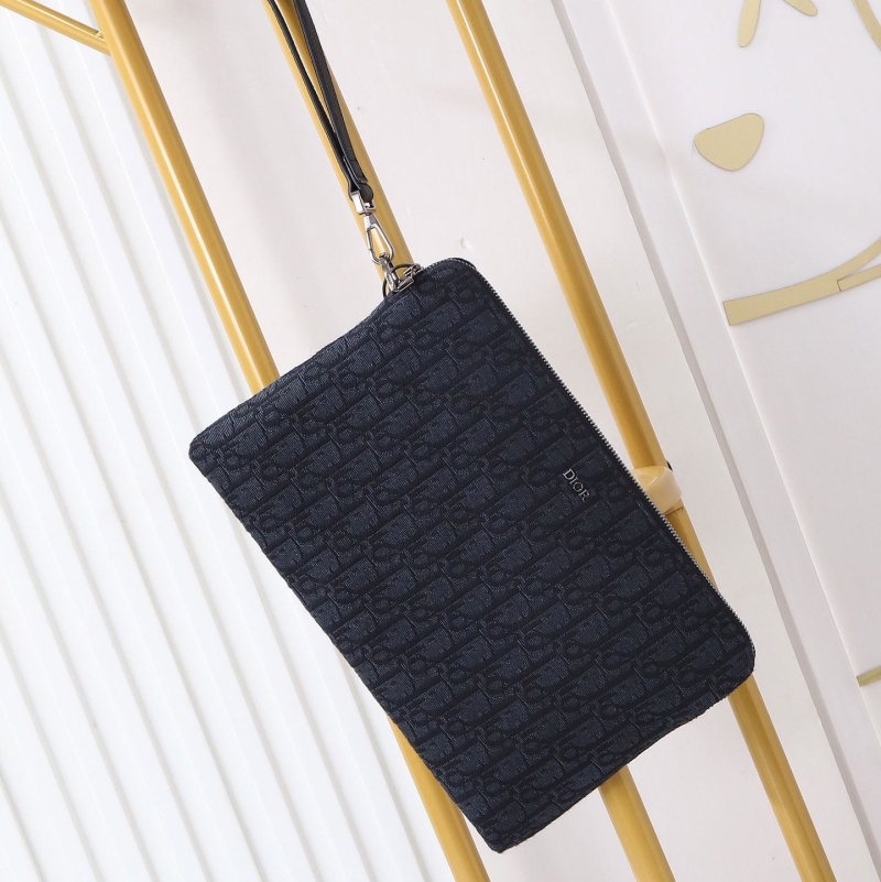 D*or clutch bags